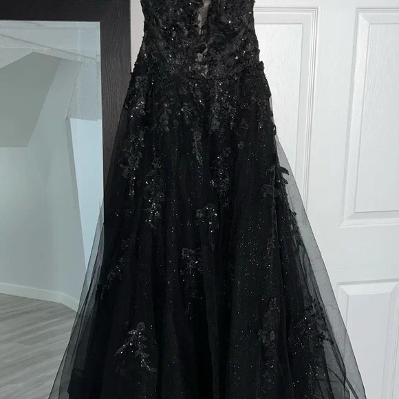 Grad Dress - Picture 4 of 5